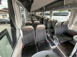 MAN R 10 Lions Coach C