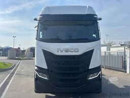 IVECO S Way 500 Retarder Doppel Tank Standklima E6