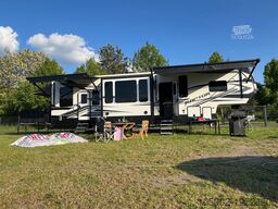 Keystone Raptor USA Wohnauflieger Pick Up