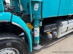 MERCEDES-BENZ AROCS 2836 6x4 Euro 6 Betonpumpe SERMAC 4Z36