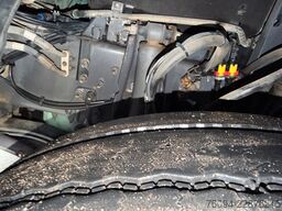 VOLVO FMX 460 6x4 liftachse Abrollkipper KRAN 13m FUNK