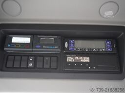 Renault D210 12T / Bitemperature Refrigerator /