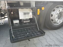 Mercedes-Benz Actros 2542 MP5 Low deck / NEW tow truck