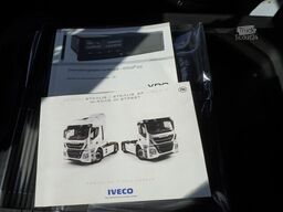 Iveco Stralis 420 8x2 / Fiault tow truck body