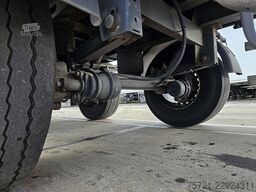 Weka 2 AXLE CLOSED BOX STEER AXLE 3T LIFT