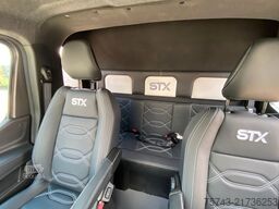RENAULT Master STX 5 Sitzer Haras ex. Lang Automatik