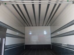 Mercedes-Benz Actros 1842 Bakwagen + Laadklep