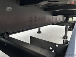 Schmitz Cargobull SCB S3B / Box Trailer / 2x Liftaxle / APK TUV 0...