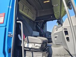 RENAULT T 520