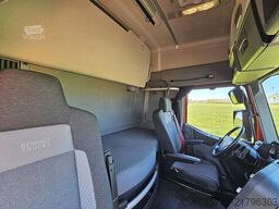 RENAULT T 520