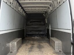 Mercedes-Benz Sprinter 319 long