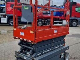 Wörmann 2700VG Anhänger m. Scherenhebebühne Skyjack 3219