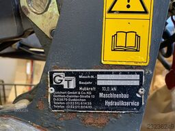 CARRARO SRX 8400 ohne Kabine mit Frontlader 847 Std.