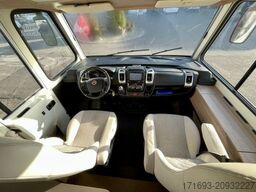 Bürstner Lyseo Time I 728 G Limited Luftfeder HA, Rollerbühne