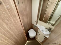 Bürstner Lyseo Time I 728 G Limited Luftfeder HA, Rollerbühne