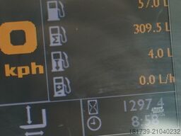 JCB 535-95 / 3.5 T / range 9.5 m / joystick