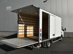 FUSO Canter BAKWAGEN 3C15 MET 750KG LAADKLEP
