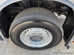 MERCEDES-BENZ Actros 2651 6x4 Koffer mit Bohranalge Zubehör