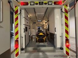 VOLKSWAGEN Crafter *RTW/KTW KOFFER*STRYKER-LIEGE*AUTOMATIK