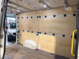 VOLKSWAGEN Crafter Kasten 35 L2/H2 FWD *KLIMA*R.CAM*1.HAND