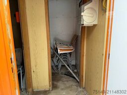  Abroll-Bürocontainer mit Eingangstür