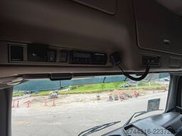 VOLVO FM480 8X4