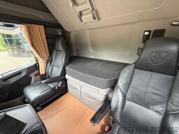 SCANIA R560 6X2-2