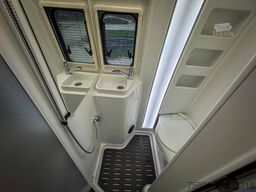 Mercedes-Benz JAMES COOK 600 E