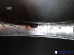 Renault Premium 270 dxi 4x2 fuel tank 13 m3 / 4 comp