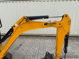 JCB 15C-1 / 825 H /  3 x Löffel / Kabine