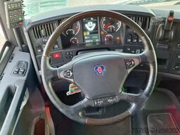 Scania R620-V8 Highline 6x4 - Bussbygg box with heater...