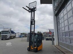 Jungheinrich EFG 215 / Triplex: 4.25m! / SS / 4.297h!