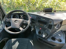 Mercedes-Benz Actros 1943