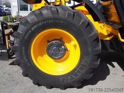 JCB 526-56 AGRI Plus / 5.6 m / joystick