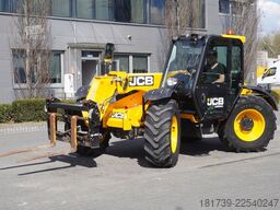 JCB 526-56 AGRI Plus / 5.6 m / joystick