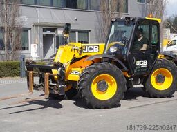 JCB 526-56 AGRI Plus / 5.6 m / joystick