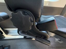 MERCEDES-BENZ Sprinter 314 BlueTEC 9 Sitze Rollstuhllift Klima