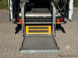 MERCEDES-BENZ Sprinter 314 BlueTEC 9 Sitze Rollstuhllift Klima