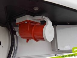 SCHMITZ CARGOBULL ThermoKing SLXi300 Doppelstock LED Ferry Lashing