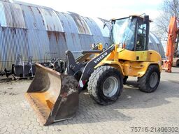 Volvo L 30 B