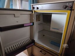 KIP Kompakt KK 400 EK Wohnwagen Hubdach Küche