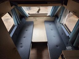 KIP Kompakt KK 400 EK Wohnwagen Hubdach Küche