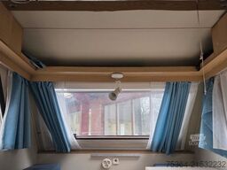 KIP Kompakt KK 400 EK Wohnwagen Hubdach Küche