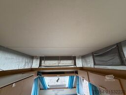 KIP Kompakt KK 400 EK Wohnwagen Hubdach Küche