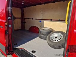 VOLKSWAGEN Crafter 35 TDI Kasten/Klima /AHK/Dachträger