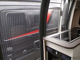 BÜRSTNER Lineo C 550 Tageszulassung / Schlafdach, Automat