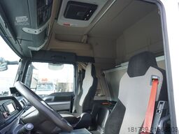 MAN TGS 35.420 8x2 / Chassis 6.4 m / ADR AT