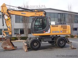 Case WX218 / 23t wheeled excavator /