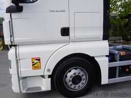 MAN TGX 18.430 / BDF 7.5 m / sleeping cab