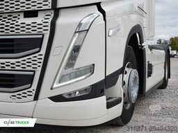 VOLVO FH 460 Globetrotter XL i-Save SideSkirts